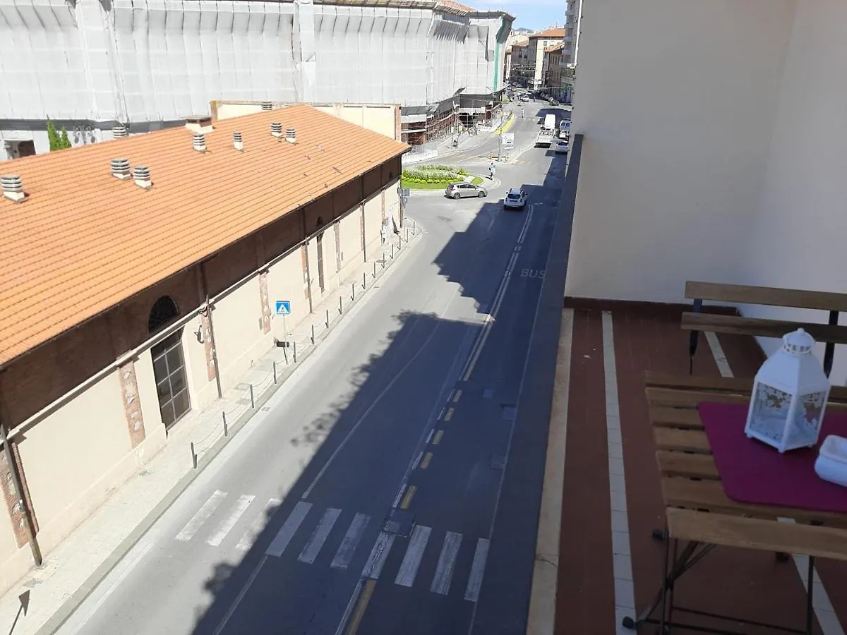 Porta A Mare Station Apartment Pisa Italy